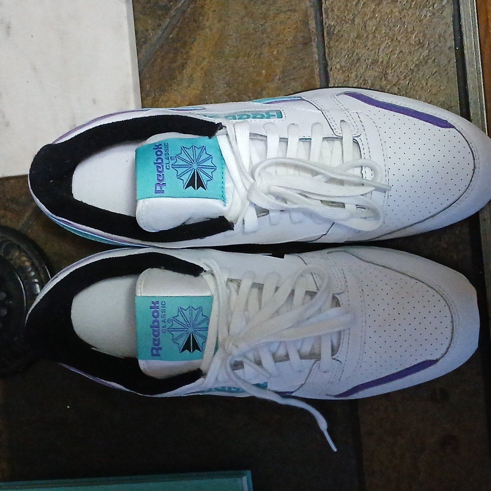 Reebok  classic size 10. - Picture 5 of 5